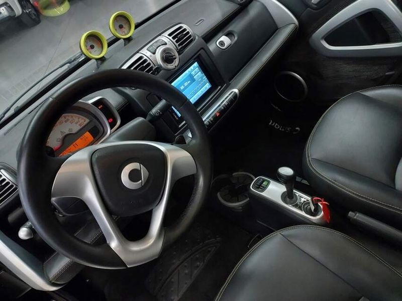 Smart FORTWO 1.0 COUPÉ 3 CILINDROS 12V GASOLINA 2P AUTOMÁTICO 2010/2010 BETIOLO NOVOS E SEMINOVOS LAJEADO / Carros no Vale