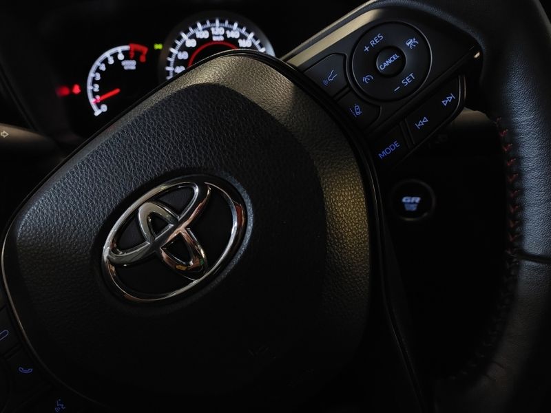 Toyota COROLLA 2.0 VVT-IE FLEX GR-S DIRECT SHIFT 2022/2023 BETIOLO NOVOS E SEMINOVOS LAJEADO / Carros no Vale