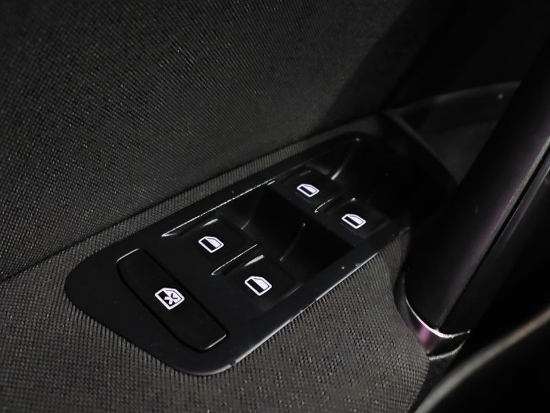 Volkswagen GOLF 1.4 TSI COMFORTLINE 16V GASOLINA 4P AUTOMÁTICO 2014/2015 BETIOLO NOVOS E SEMINOVOS LAJEADO / Carros no Vale