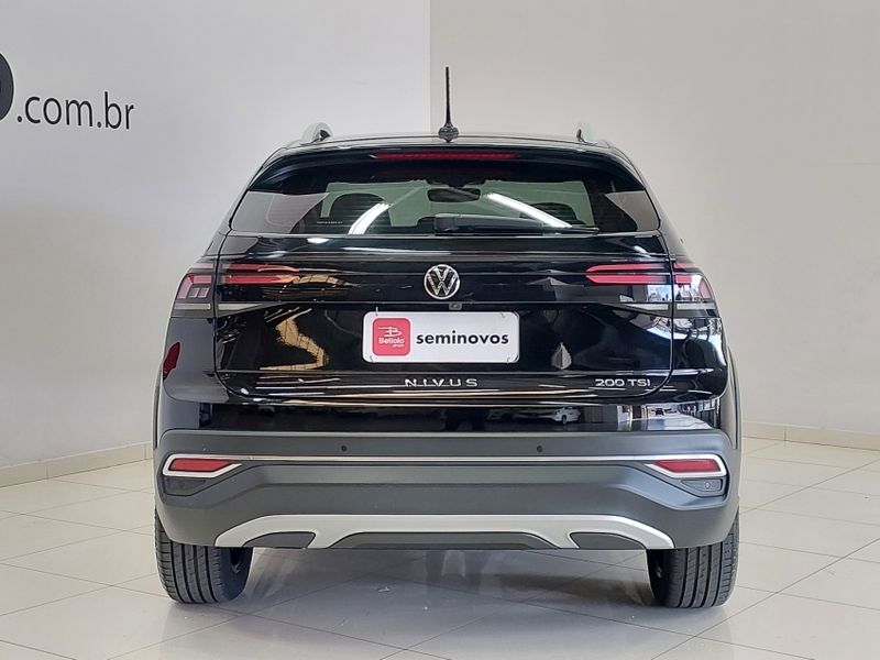 Volkswagen NIVUS 1.0 200 TSI TOTAL FLEX HIGHLINE AUTOMÁTICO 2022/2022 BETIOLO NOVOS E SEMINOVOS LAJEADO / Carros no Vale