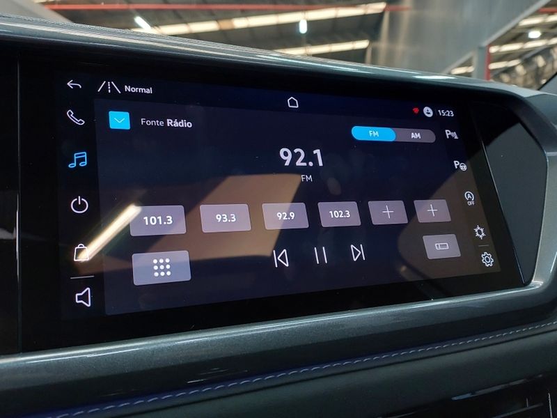 Volkswagen TAOS 1.4 250 TSI TOTAL FLEX HIGHLINE AUTOMÁTICO 2023/2023 BETIOLO NOVOS E SEMINOVOS LAJEADO / Carros no Vale