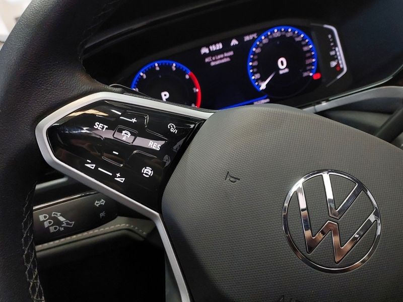 Volkswagen TAOS 1.4 250 TSI TOTAL FLEX HIGHLINE AUTOMÁTICO 2023/2023 BETIOLO NOVOS E SEMINOVOS LAJEADO / Carros no Vale