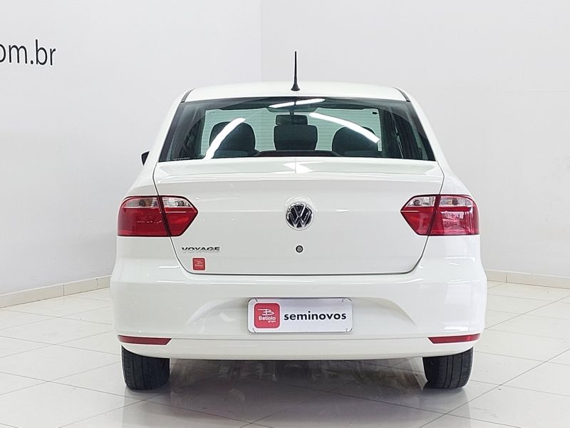 Volkswagen VOYAGE 1.0 12V MPI TOTALFLEX 4P MANUAL 2022/2023 BETIOLO NOVOS E SEMINOVOS LAJEADO / Carros no Vale
