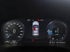 Volvo XC40 1.5 T5 RECHARGE R-DESIGN GEARTRONIC 2021/2021 BETIOLO NOVOS E SEMINOVOS LAJEADO / Carros no Vale
