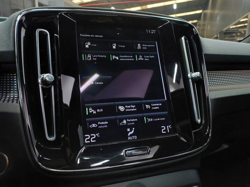 Volvo XC40 1.5 T5 RECHARGE R-DESIGN GEARTRONIC 2021/2021 BETIOLO NOVOS E SEMINOVOS LAJEADO / Carros no Vale