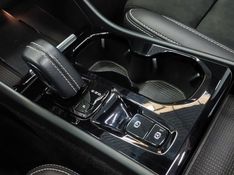 Volvo XC40 1.5 T5 RECHARGE R-DESIGN GEARTRONIC 2021/2021 BETIOLO NOVOS E SEMINOVOS LAJEADO / Carros no Vale