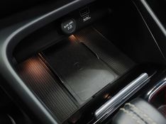 Volvo XC40 1.5 T5 RECHARGE R-DESIGN GEARTRONIC 2021/2021 BETIOLO NOVOS E SEMINOVOS LAJEADO / Carros no Vale