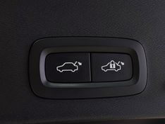 Volvo XC40 1.5 T5 RECHARGE R-DESIGN GEARTRONIC 2021/2021 BETIOLO NOVOS E SEMINOVOS LAJEADO / Carros no Vale