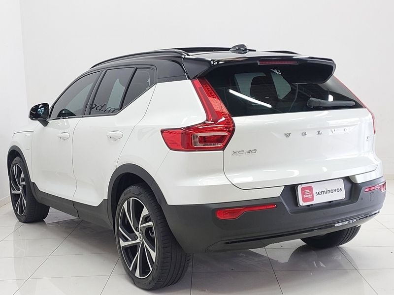 Volvo XC40 1.5 T5 RECHARGE R-DESIGN GEARTRONIC 2021/2021 BETIOLO NOVOS E SEMINOVOS LAJEADO / Carros no Vale