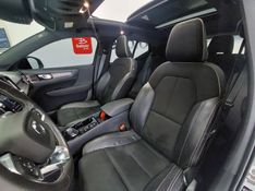 Volvo XC40 1.5 T5 RECHARGE R-DESIGN GEARTRONIC 2021/2021 BETIOLO NOVOS E SEMINOVOS LAJEADO / Carros no Vale
