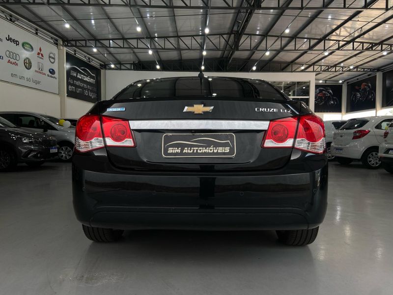 Chevrolet Cruze Ltz Nb 1.8 2014/2014 SIM AUTOMÓVEIS ROLANTE / Carros no Vale