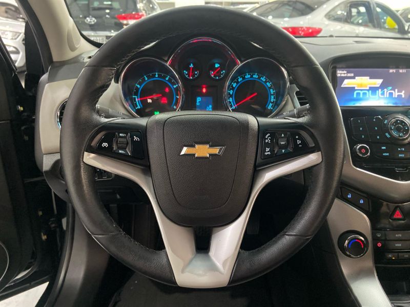 Chevrolet Cruze Ltz Nb 1.8 2014/2014 SIM AUTOMÓVEIS ROLANTE / Carros no Vale