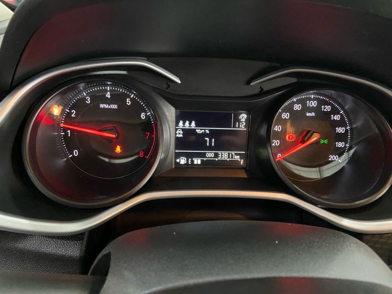 Chevrolet Onix 10 Lt2 2023/2024 SIM AUTOMÓVEIS ROLANTE / Carros no Vale