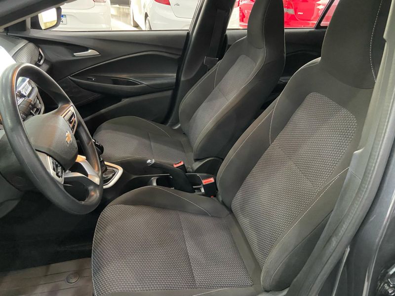 Chevrolet Onix 10 Lt2 2023/2024 SIM AUTOMÓVEIS ROLANTE / Carros no Vale