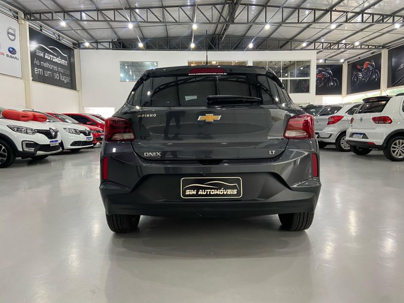 Chevrolet Onix 10 Lt2 2023/2024 SIM AUTOMÓVEIS ROLANTE / Carros no Vale