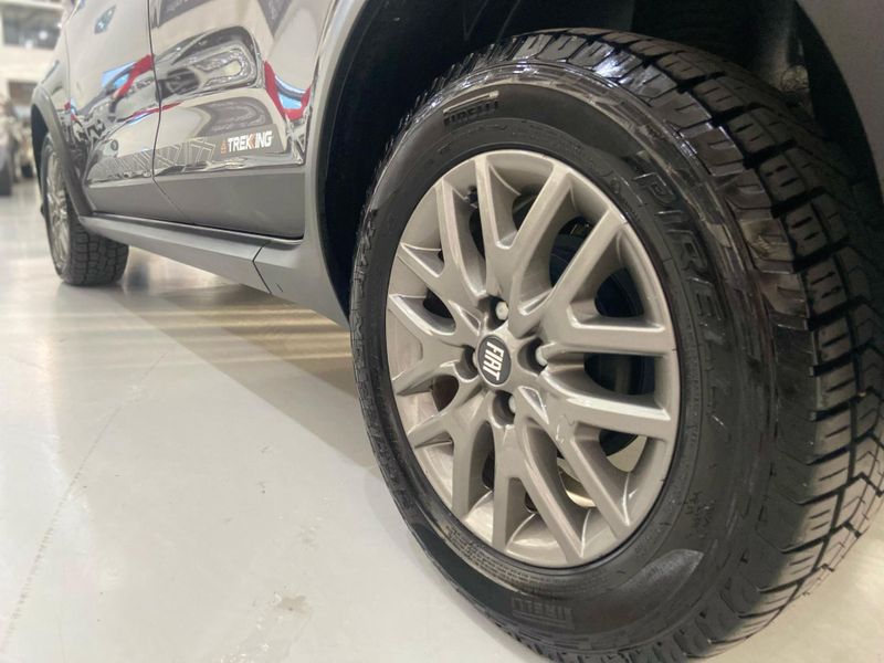 Fiat Argo Trekking 1.3 2022/2022 SIM AUTOMÓVEIS ROLANTE / Carros no Vale