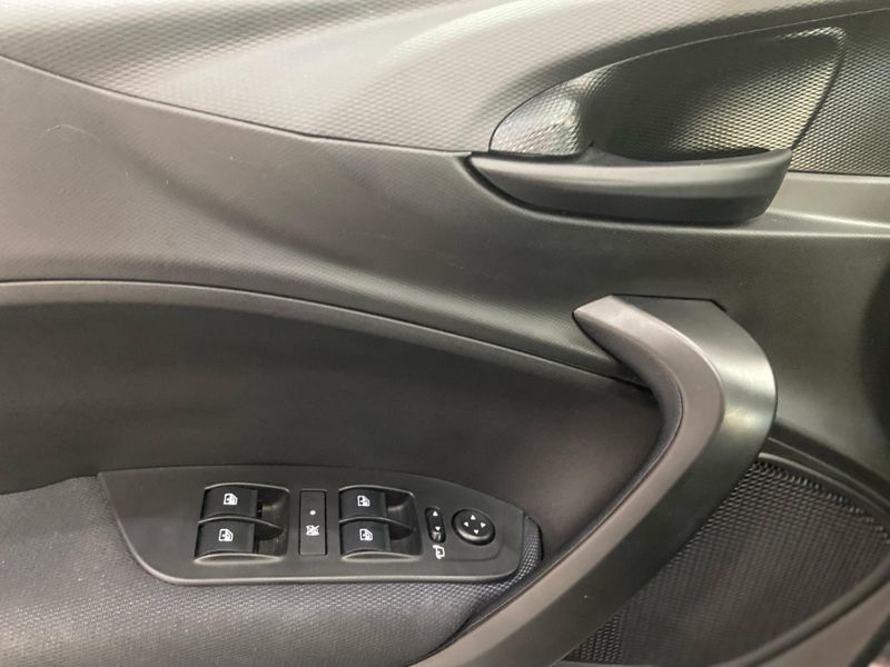 Fiat Argo Trekking 1.3 2022/2022 SIM AUTOMÓVEIS ROLANTE / Carros no Vale
