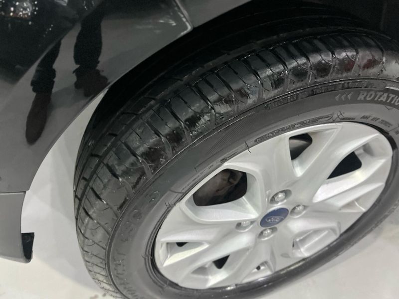 Ford Ecosport Titanium 2.0 2013/2014 SIM AUTOMÓVEIS ROLANTE / Carros no Vale