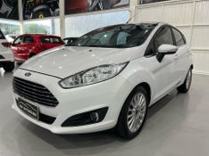 Ford Fiesta 1.6tit 2014/2015 SIM AUTOMÓVEIS ROLANTE / Carros no Vale