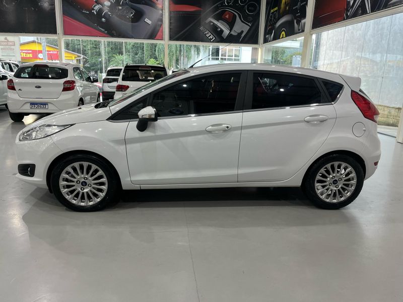 Ford Fiesta 1.6tit 2014/2015 SIM AUTOMÓVEIS ROLANTE / Carros no Vale