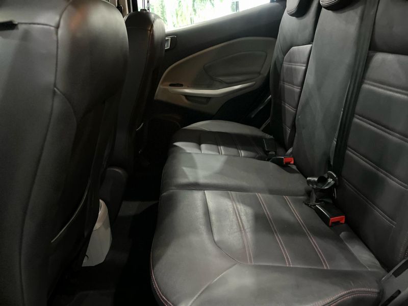 Ford Fiesta 1.6tit 2014/2015 SIM AUTOMÓVEIS ROLANTE / Carros no Vale