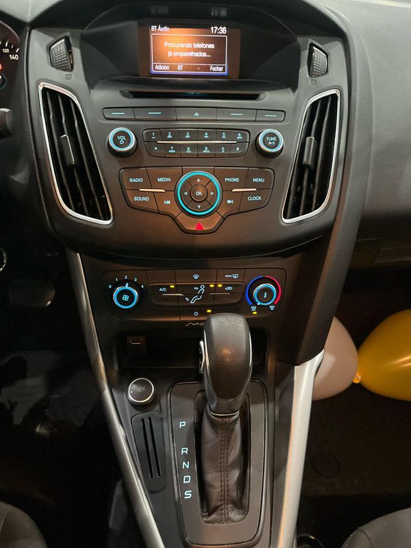 Ford Focus Se 2.0 Sc 2017/2018 SIM AUTOMÓVEIS ROLANTE / Carros no Vale