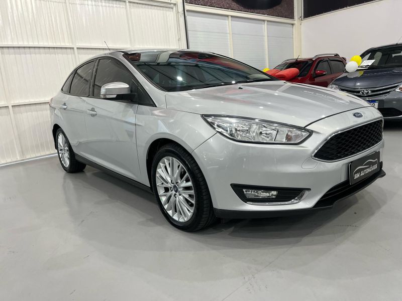 Ford Focus Se 2.0 Sc 2017/2018 SIM AUTOMÓVEIS ROLANTE / Carros no Vale
