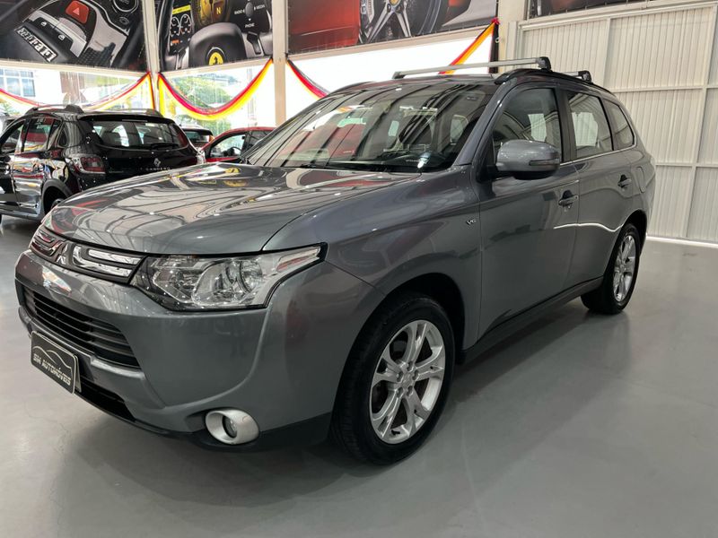 Mitsubishi Outlander 3.0 Gt 2014/2015 SIM AUTOMÓVEIS ROLANTE / Carros no Vale
