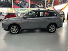 Mitsubishi Outlander 3.0 Gt 2014/2015 SIM AUTOMÓVEIS ROLANTE / Carros no Vale