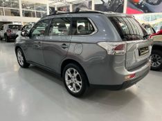 Mitsubishi Outlander 3.0 Gt 2014/2015 SIM AUTOMÓVEIS ROLANTE / Carros no Vale