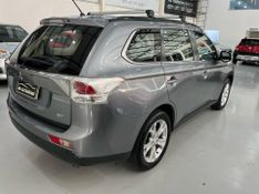 Mitsubishi Outlander 3.0 Gt 2014/2015 SIM AUTOMÓVEIS ROLANTE / Carros no Vale