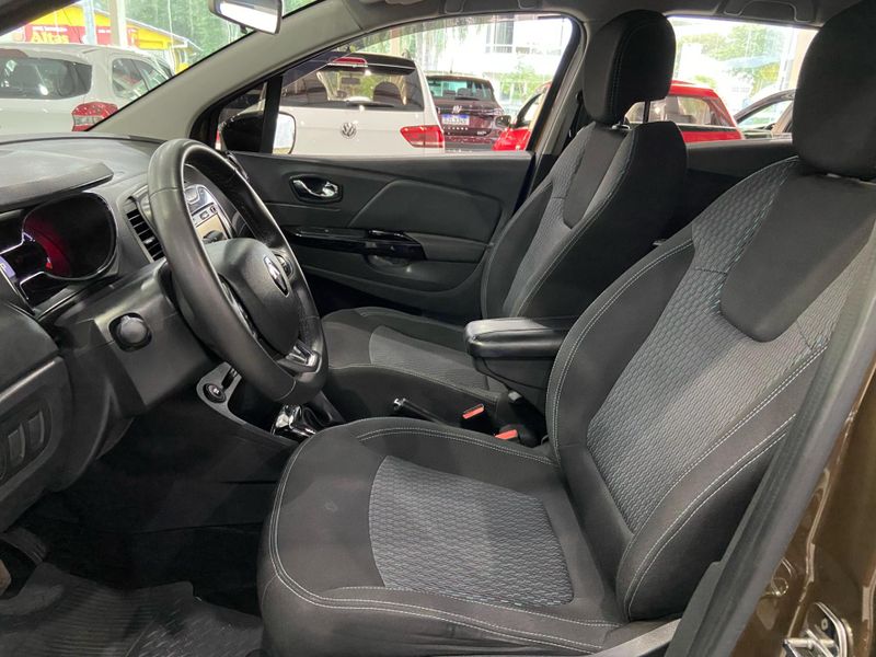 Renault Captur Life 16a 2018/2019 SIM AUTOMÓVEIS ROLANTE / Carros no Vale