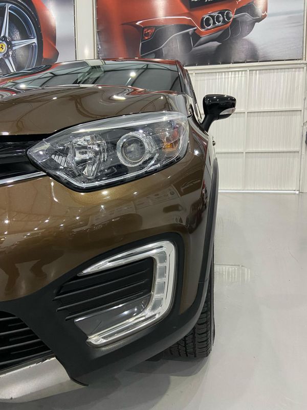 Renault Captur Life 16a 2018/2019 SIM AUTOMÓVEIS ROLANTE / Carros no Vale