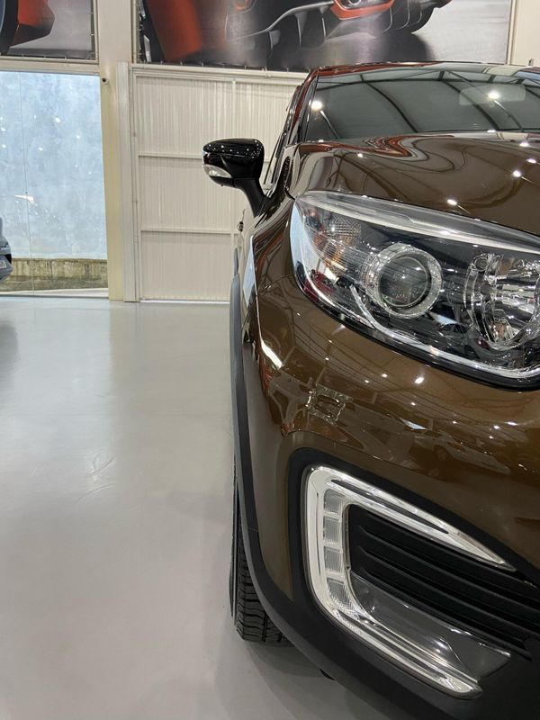 Renault Captur Life 16a 2018/2019 SIM AUTOMÓVEIS ROLANTE / Carros no Vale
