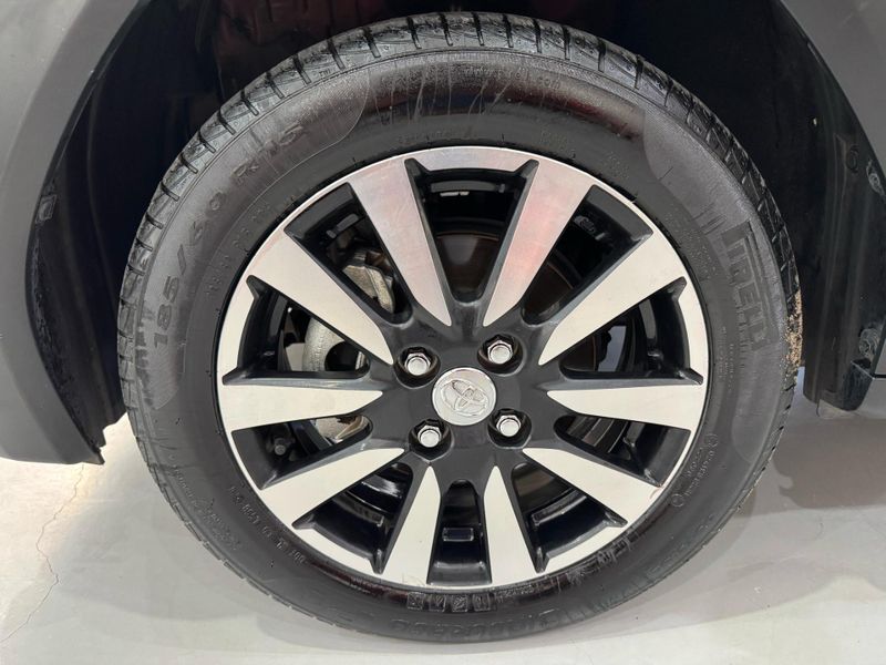 Toyota Etios 1.5 Cross 2016/2017 SIM AUTOMÓVEIS ROLANTE / Carros no Vale