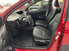 Toyota Etios 1.5 Cross 2016/2017 SIM AUTOMÓVEIS ROLANTE / Carros no Vale