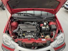 Toyota Etios 1.5 Cross 2016/2017 SIM AUTOMÓVEIS ROLANTE / Carros no Vale