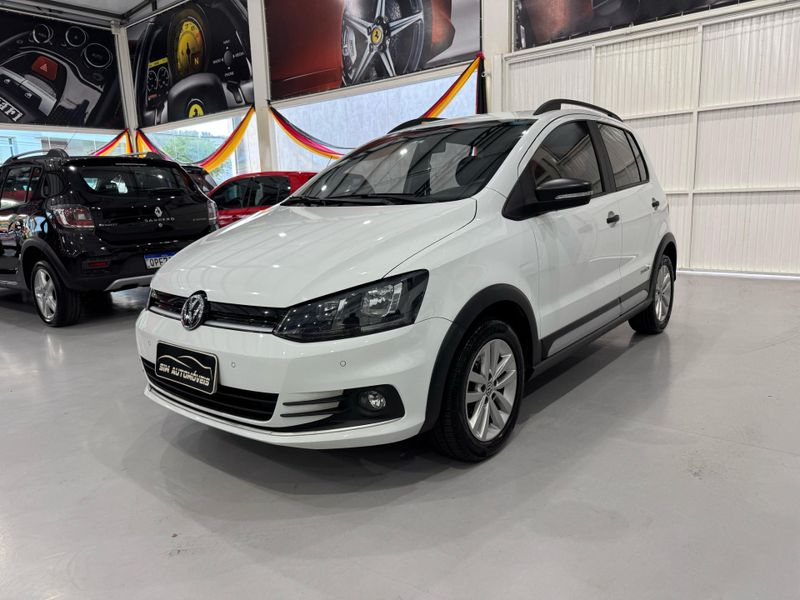 Volkswagen Fox Track Mcv 2017/2018 SIM AUTOMÓVEIS ROLANTE / Carros no Vale