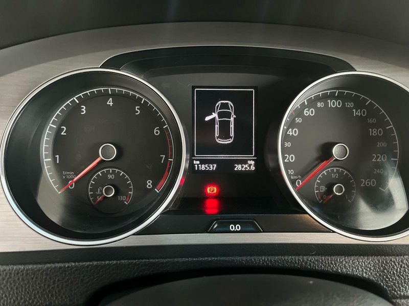 Volkswagen Golf Comfortline Tsi 1.4 Mi 16v Mec. 2014/2015 SIM AUTOMÓVEIS ROLANTE / Carros no Vale