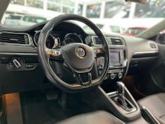 Volkswagen Jetta Highline Tsi 2.0 211cv 2015/2016 SIM AUTOMÓVEIS ROLANTE / Carros no Vale
