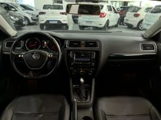 Volkswagen Jetta Highline Tsi 2.0 211cv 2015/2016 SIM AUTOMÓVEIS ROLANTE / Carros no Vale