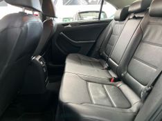 Volkswagen Jetta Highline Tsi 2.0 211cv 2015/2016 SIM AUTOMÓVEIS ROLANTE / Carros no Vale