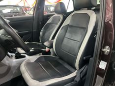 Volkswagen T-cross Hig 250 Tsi 1.4 16v 2019/2020 SIM AUTOMÓVEIS ROLANTE / Carros no Vale