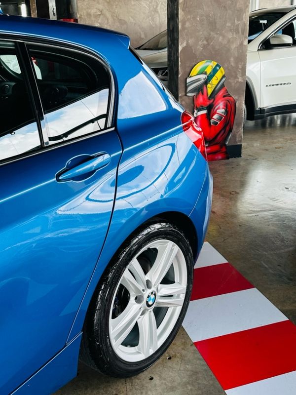 BMW 125i 2.0 M SPORT 16V GASOLINA 4P AUTOMÁTICO 2013/2014 CASTELLAN E TOMAZONI MOTORS CAXIAS DO SUL / Carros no Vale