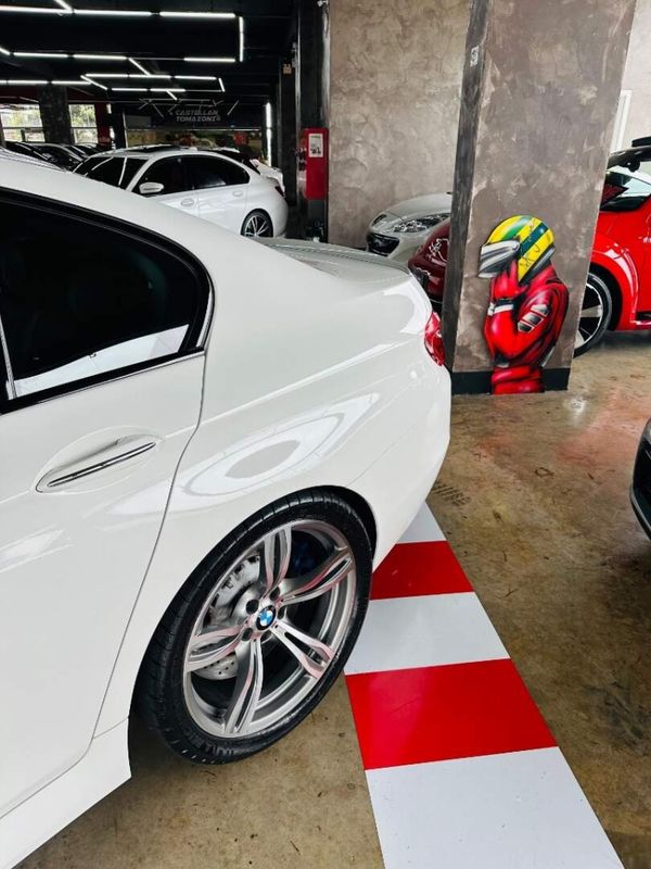 BMW M5 4.4 V8 32V GASOLINA 4P AUTOMÁTICO 2013/2014 CASTELLAN E TOMAZONI MOTORS CAXIAS DO SUL / Carros no Vale