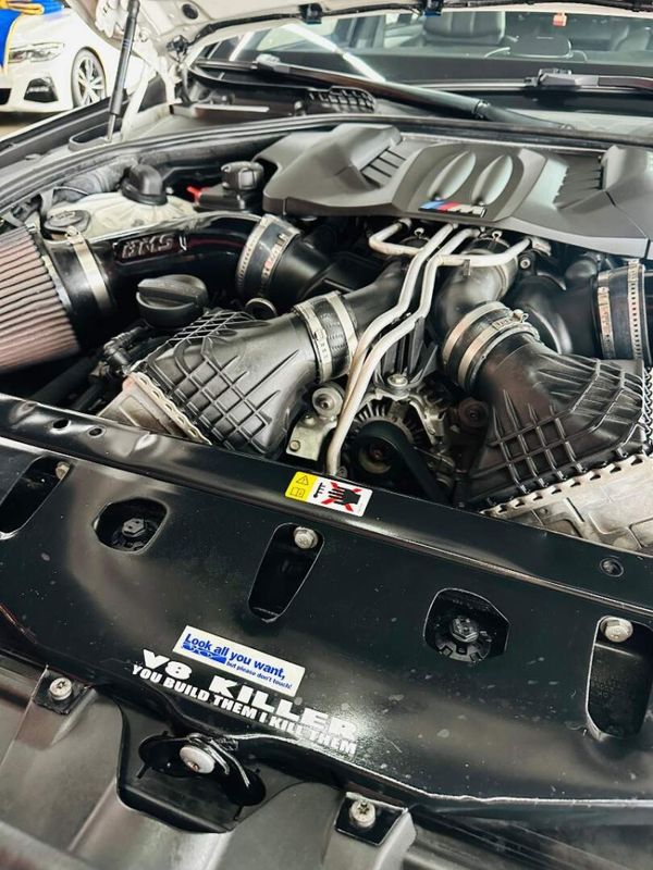 BMW M5 4.4 V8 32V GASOLINA 4P AUTOMÁTICO 2013/2014 CASTELLAN E TOMAZONI MOTORS CAXIAS DO SUL / Carros no Vale