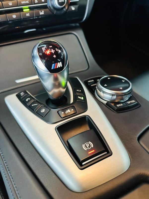 BMW M5 4.4 V8 32V GASOLINA 4P AUTOMÁTICO 2013/2014 CASTELLAN E TOMAZONI MOTORS CAXIAS DO SUL / Carros no Vale