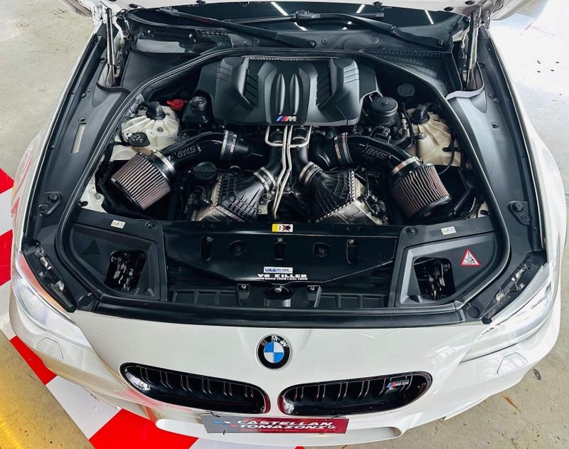 BMW M5 4.4 V8 32V GASOLINA 4P AUTOMÁTICO 2013/2014 CASTELLAN E TOMAZONI MOTORS CAXIAS DO SUL / Carros no Vale