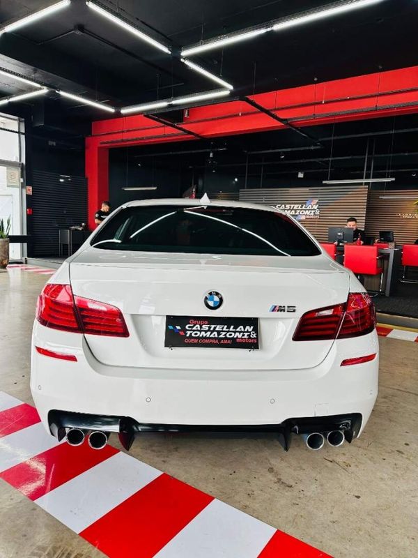 BMW M5 4.4 V8 32V GASOLINA 4P AUTOMÁTICO 2013/2014 CASTELLAN E TOMAZONI MOTORS CAXIAS DO SUL / Carros no Vale