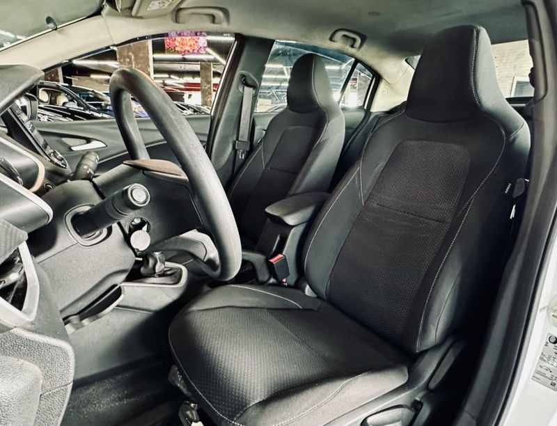 Chevrolet ONIX 1.0 TURBO FLEX LTZ MANUAL 2023/2023 CASTELLAN E TOMAZONI MOTORS CAXIAS DO SUL / Carros no Vale